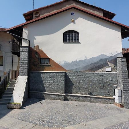 Casa Del Rustico, Indipendente Vista Sacra Con Dipinto Villa Caprie Kültér fotó