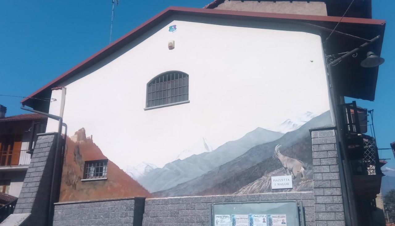 Casa Del Rustico, Indipendente Vista Sacra Con Dipinto Villa Caprie Kültér fotó