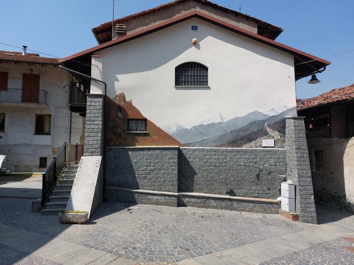 Casa Del Rustico, Indipendente Vista Sacra Con Dipinto Villa Caprie Kültér fotó