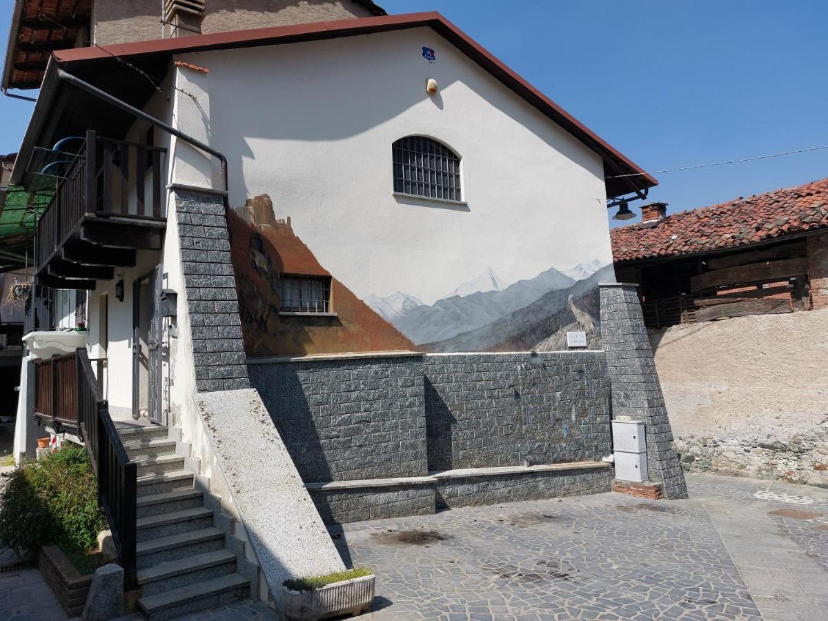 Casa Del Rustico, Indipendente Vista Sacra Con Dipinto Villa Caprie Kültér fotó