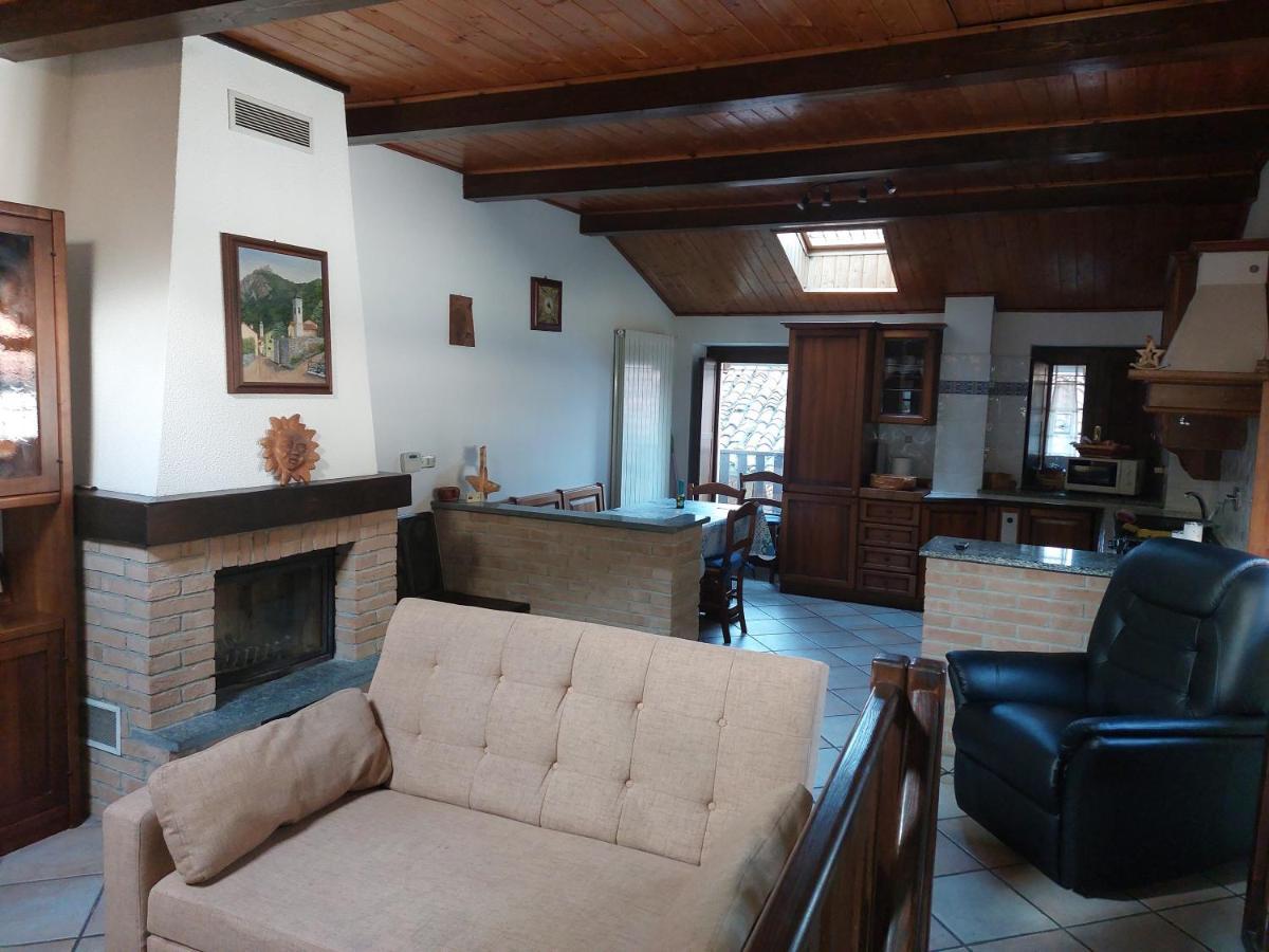 Casa Del Rustico, Indipendente Vista Sacra Con Dipinto Villa Caprie Kültér fotó